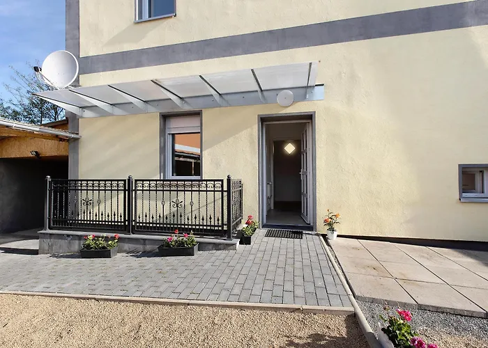 Haus 33 Semesterbostad